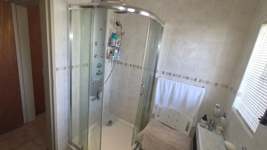 4 Bedroom Property for Sale in Oewersig North West